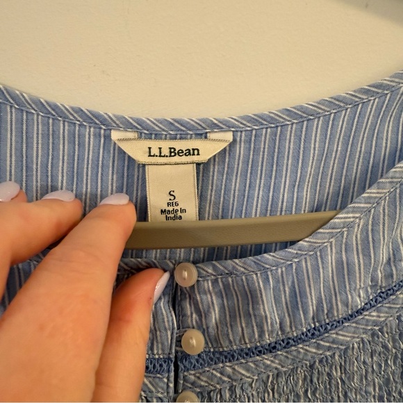 Women’s L.L. Bean Light Blue Striped quarter sleeve Blouse - Picture 3 of 4